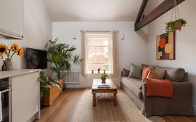 Leworth Apartments, Windsor